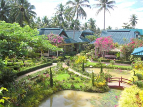  Ekman Garden Resort  Sichon